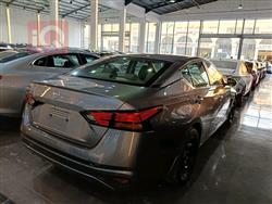 نيسان ألتيما